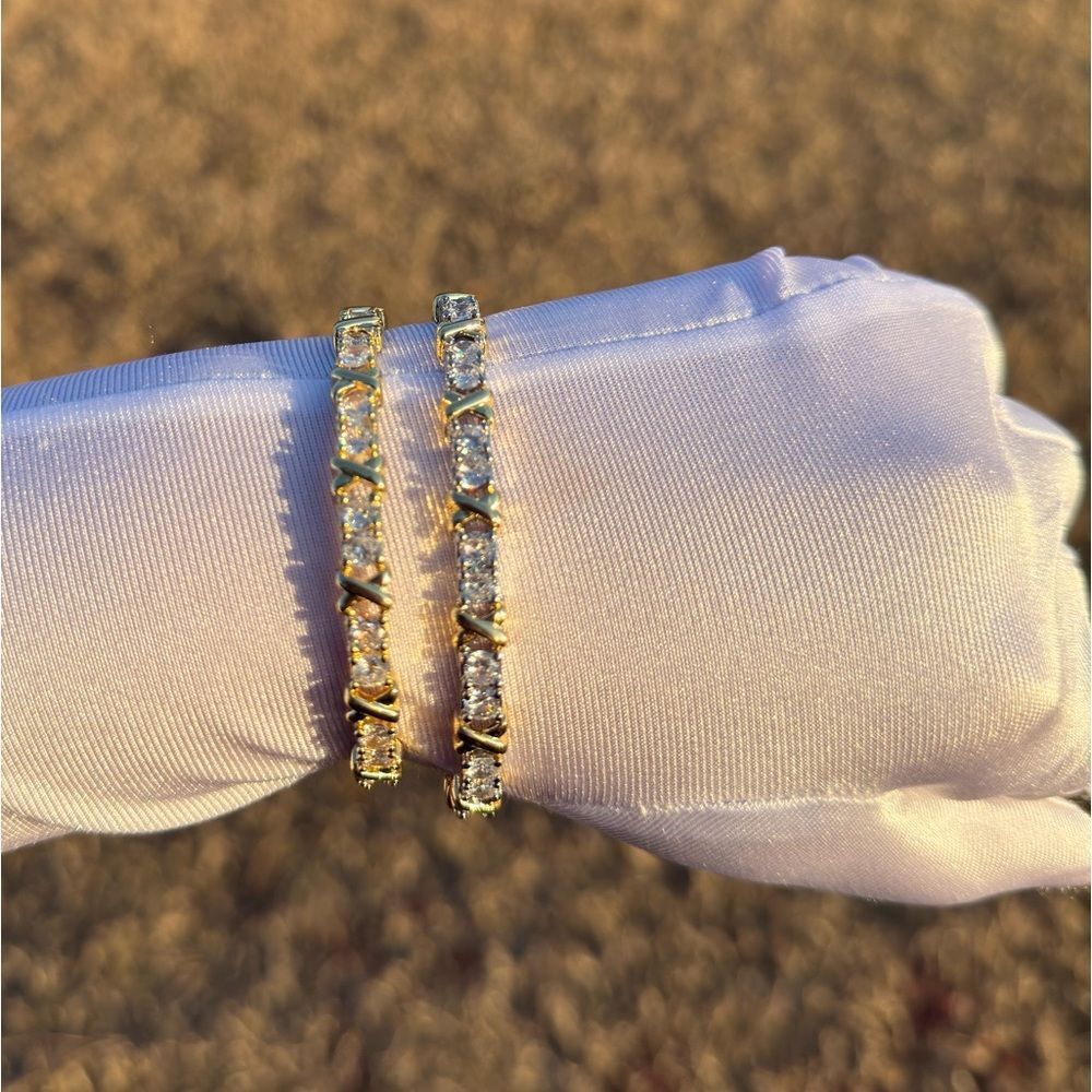 Elegant Gold Tennis Bracelet with CZ Stones - Picture 7 of 8